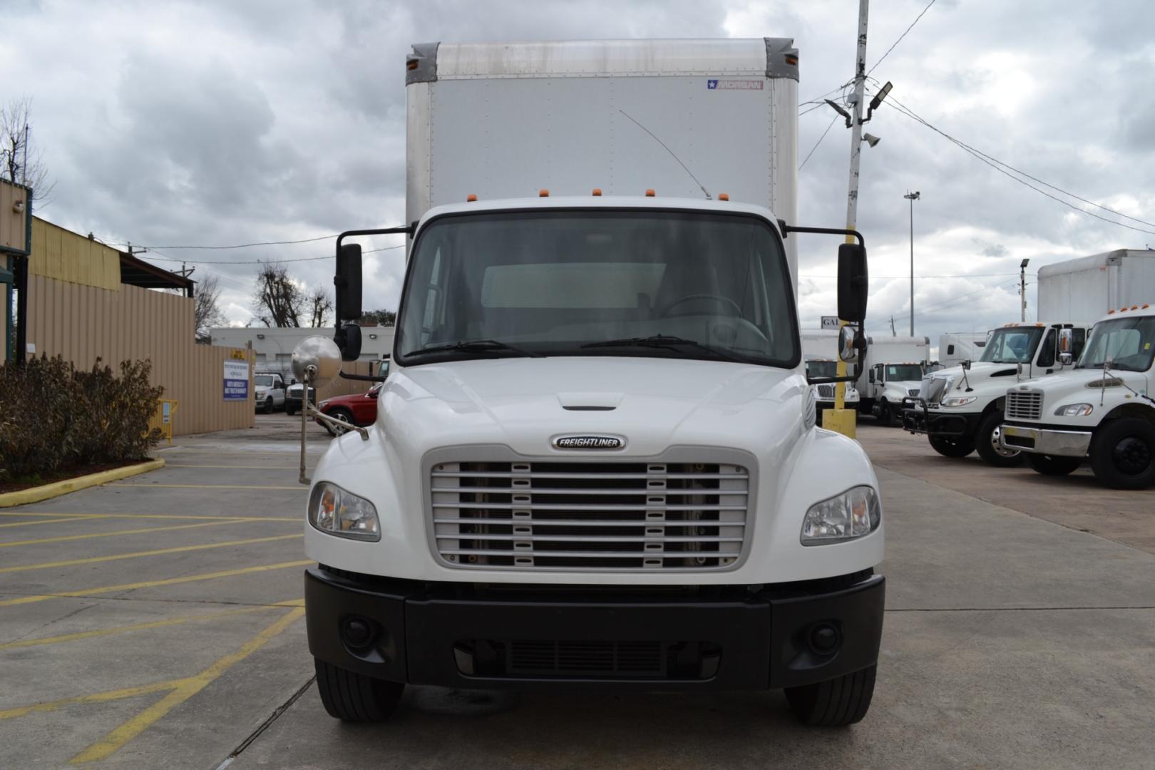 2014 WHITE /BLACK FREIGHTLINER M2-106 with an CUMMINS ISB 6.7L 240HP engine, ALLISON 2100HS AUTOMATIC transmission, located at 9172 North Fwy, Houston, TX, 77037, (713) 910-6868, 29.887470, -95.411903 - Photo#1